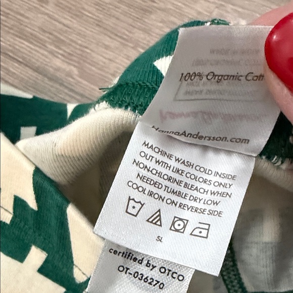 Hanna Andersson Forest Green and Cream Pajama Set - Picture 6 of 7